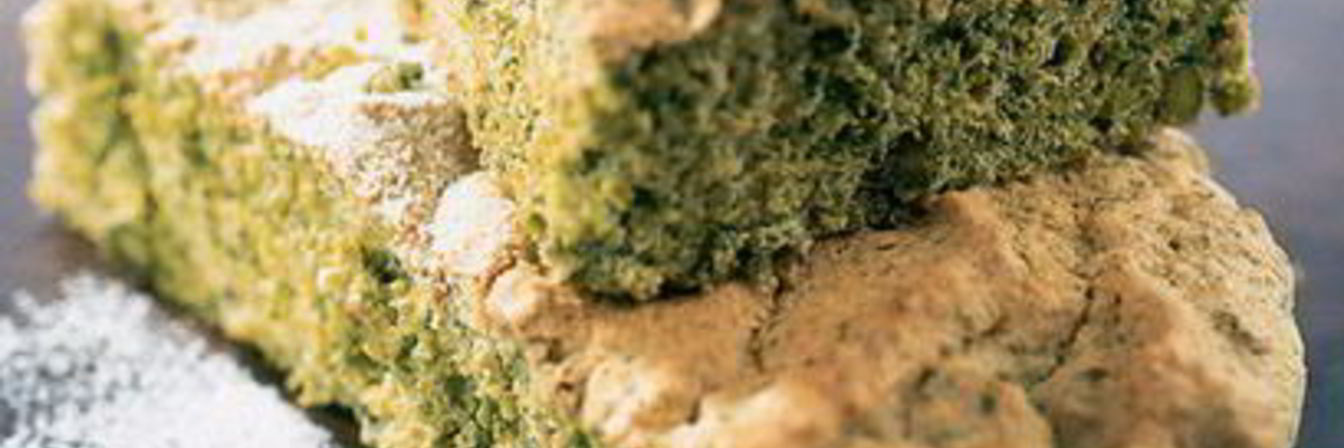 Кекс с фисташками