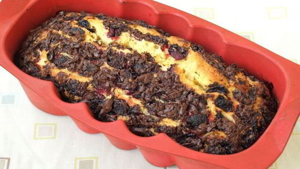 ШАГ 8. кекс с кизилом на сгущенке