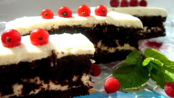 ШАГ 4. кекс с кремом и фруктами