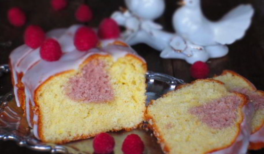 Рецепт кекс с малиновым сердечком