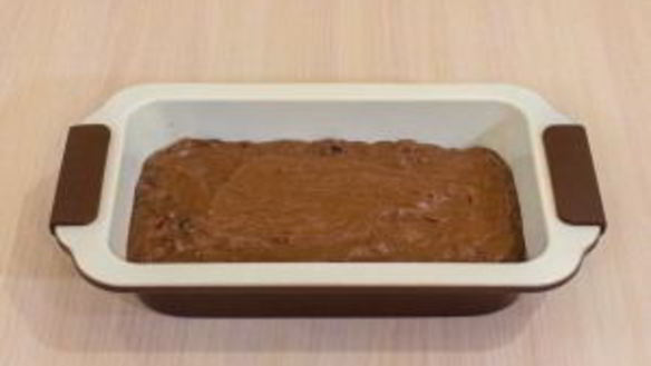 ШАГ 8. кекс с марципаном и клюквой