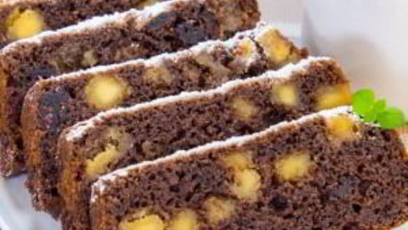 ШАГ 9. кекс с марципаном и клюквой