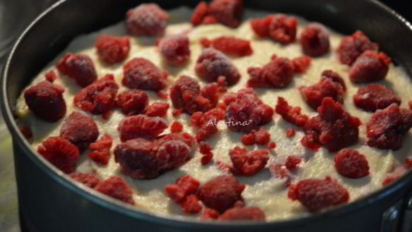ШАГ 5. кекс с рикоттой и малиной