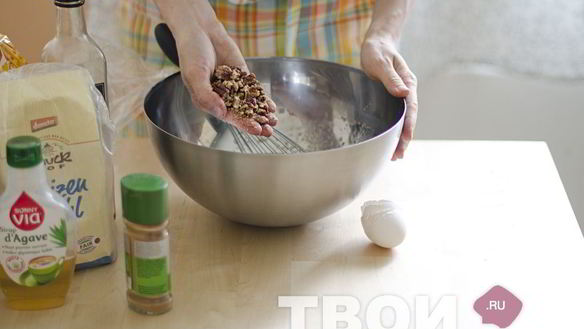 ШАГ 2. кексы из цельнозерновой муки с яблоками и пеканом