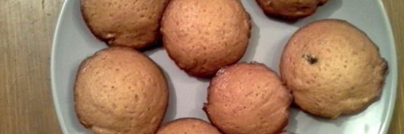 Кексы медовые с орехами и изюмом