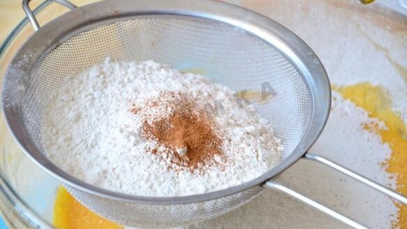 ШАГ 4. кексы с тыквенным пюре