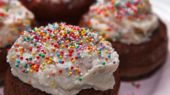 ШАГ 4. кексы шоколадный плен да банановый крем