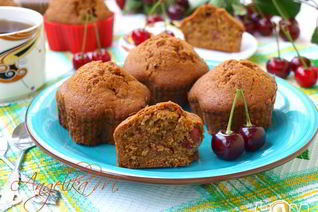 Кофейные кексы с вишней