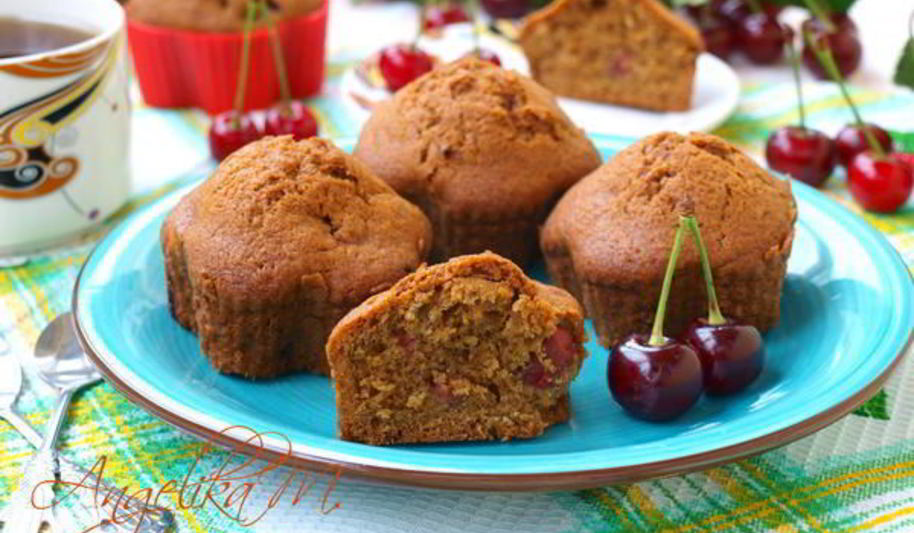 Рецепт кофейные кексы с вишней