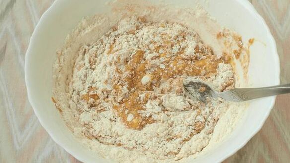 ШАГ 3. кофейные кексы с вишней