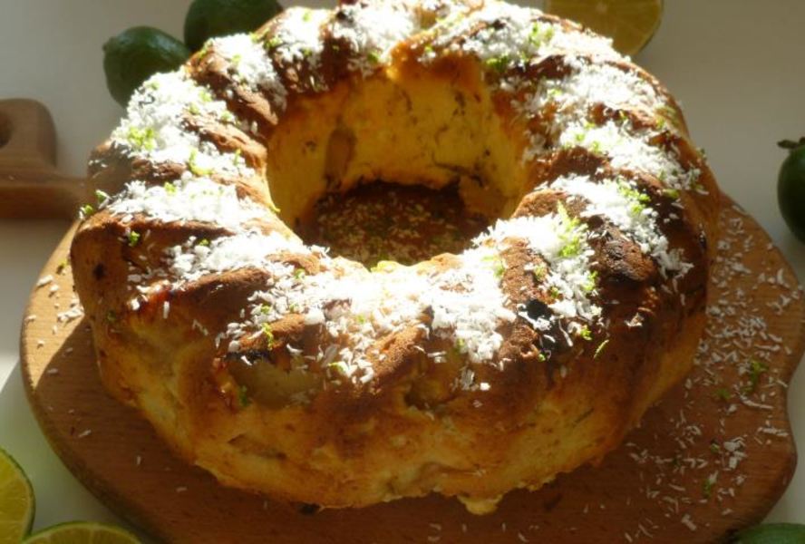 Кокосовый кекс с фейхоа