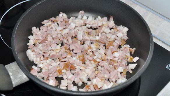 ШАГ 2. кукурузный закусочный кекс с беконом