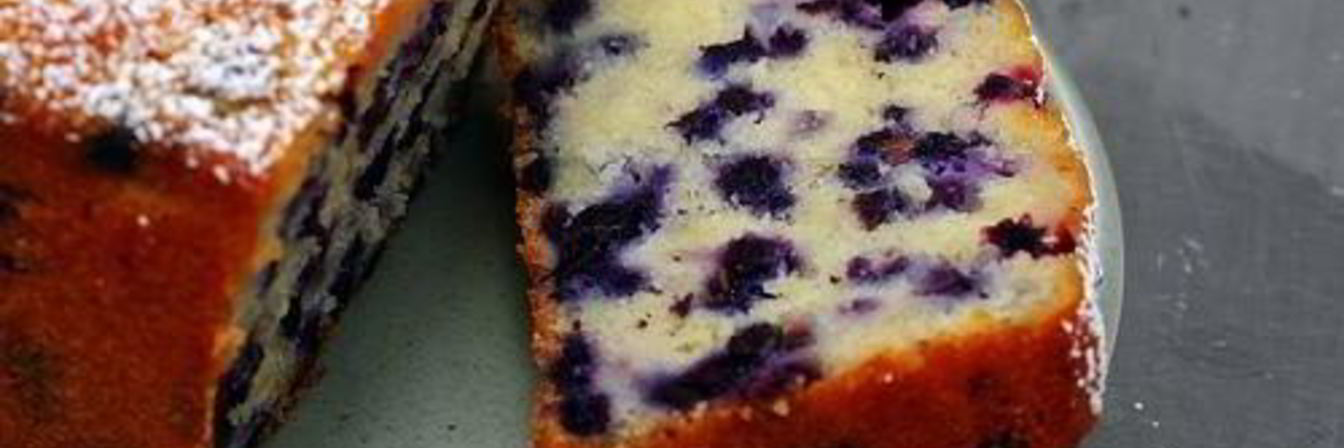 Лимонный кекс с черникой