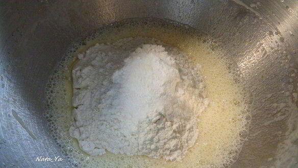 ШАГ 3. маковые кексы в ромовом сиропе