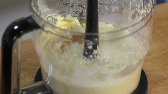 ШАГ 4. медовый кекс на сметане с орехами пекан