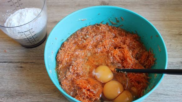 ШАГ 6. морковный кекс с творожным сыром