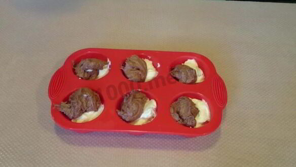 ШАГ 6. мраморные кексы с шоколадом