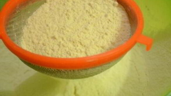 ШАГ 4. припорошенный снегом дрожжевой кекс с маком