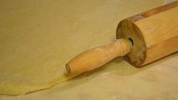 ШАГ 9. припорошенный снегом дрожжевой кекс с маком