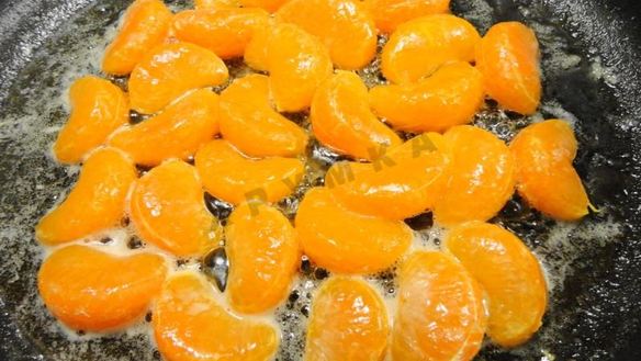 ШАГ 3. рождественский кекс с мандаринами в мультиварке