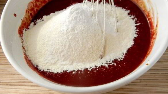 ШАГ 7. шоколадно-свекольный кекс