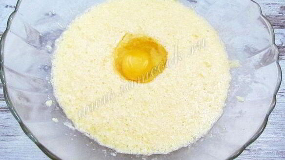 ШАГ 4. шоколадный кекс с грушами