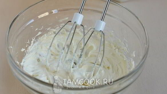 ШАГ 4. творожный крем для капкейков