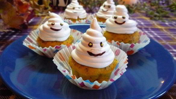 ШАГ 11. тыквенно-маковые кексы с воздушным кремом веселые привидения