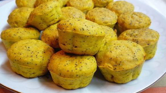 ШАГ 8. тыквенно-маковые кексы с воздушным кремом веселые привидения