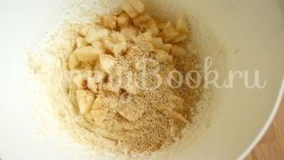 ШАГ 6. яблочный кекс с кунжутом