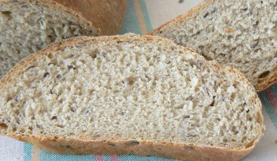 Рецепт батон с льняными семенами на закваске