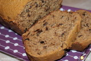 Хлеб с черносливом и орехами