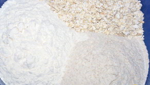 ШАГ 3. хлеб с черносливом и орехами