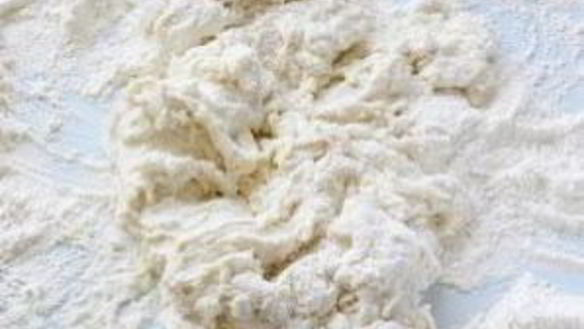 ШАГ 6. хлеб с луком и маслинами