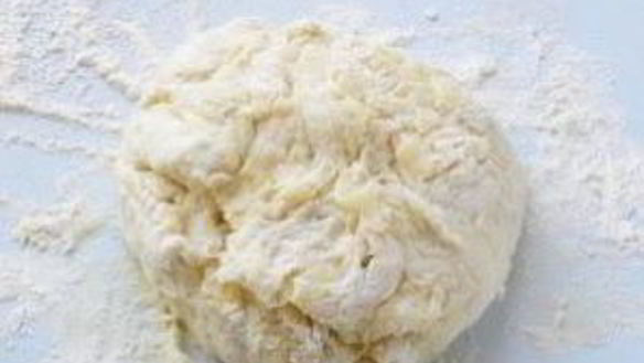 ШАГ 8. хлеб с луком и маслинами