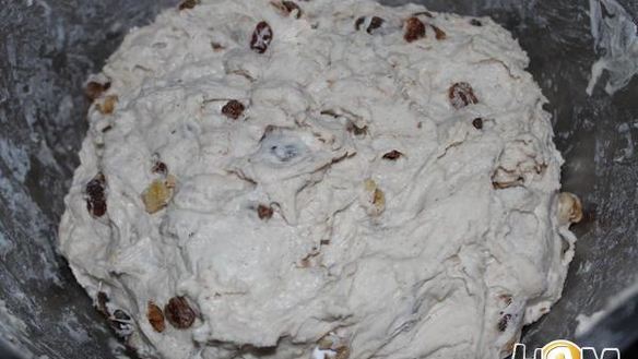 ШАГ 2. хлеб с орехами и изюмом