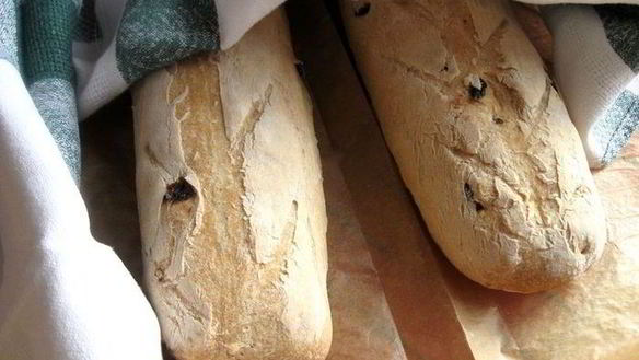 ШАГ 9. хлеб с тмином и изюмом