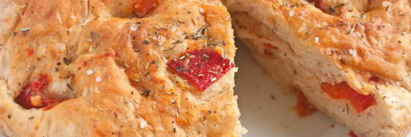 Хлеб с запеченным перцем и травами