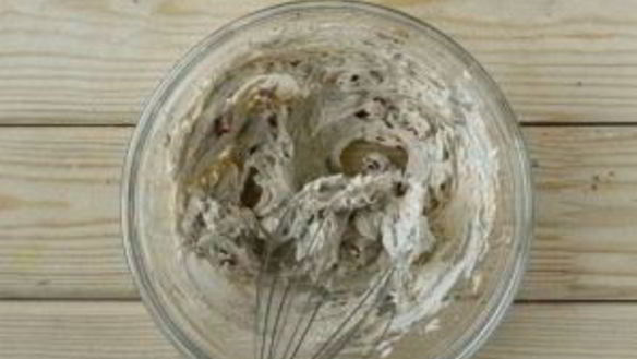 ШАГ 9. кукурузный хлеб с маслом и яйцом