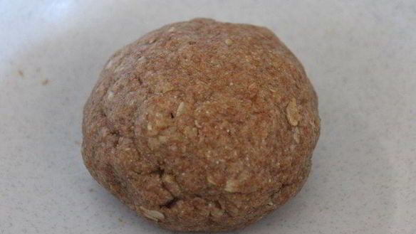 ШАГ 2. мини-галеты из цельнозерновой муки с лесными грибами