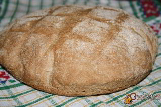 Простой домашний хлеб с цельнозерновой мукой