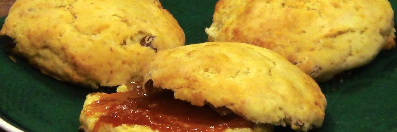 Сконы с апельсиновой цедрой и изюмом