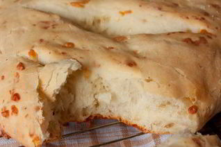 Сырный французский хлеб