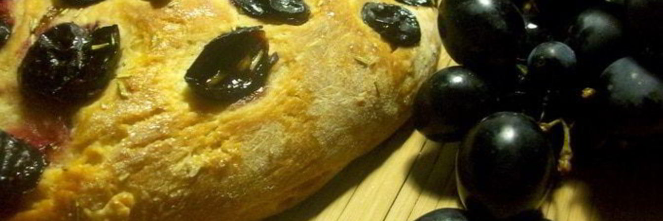 Тосканский хлеб с виноградом