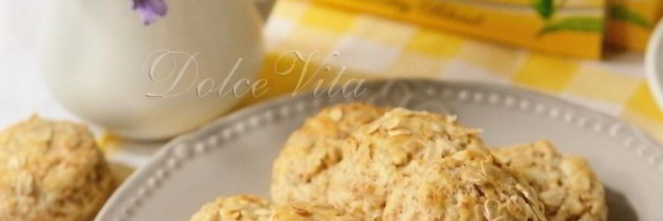 Цельнозерновые мини-сконы с овсяными хлопьями