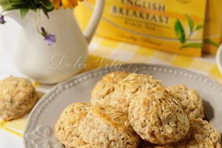 Цельнозерновые мини-сконы с овсяными хлопьями