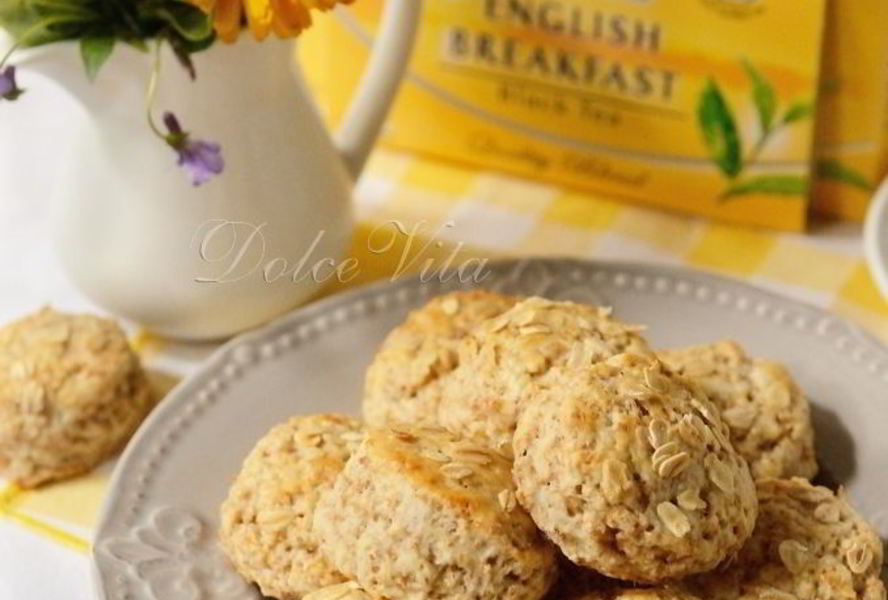 Цельнозерновые мини-сконы с овсяными хлопьями