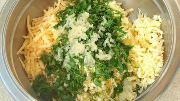 ШАГ 3. запеченный батон с сыром и чесноком