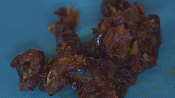 ШАГ 2. хрустящие конвертики с фетой, ветчиной и финиками