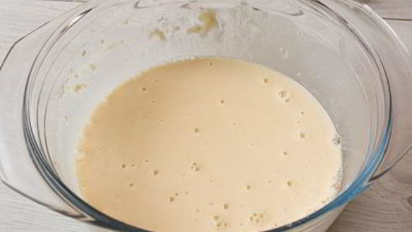 ШАГ 3. хворост на формочках